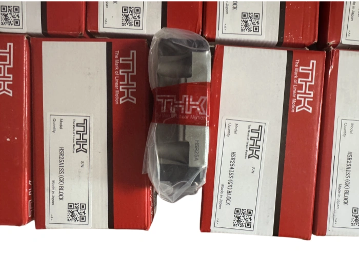 وحدة حمل عادي خطي HSR25A1SS THK.