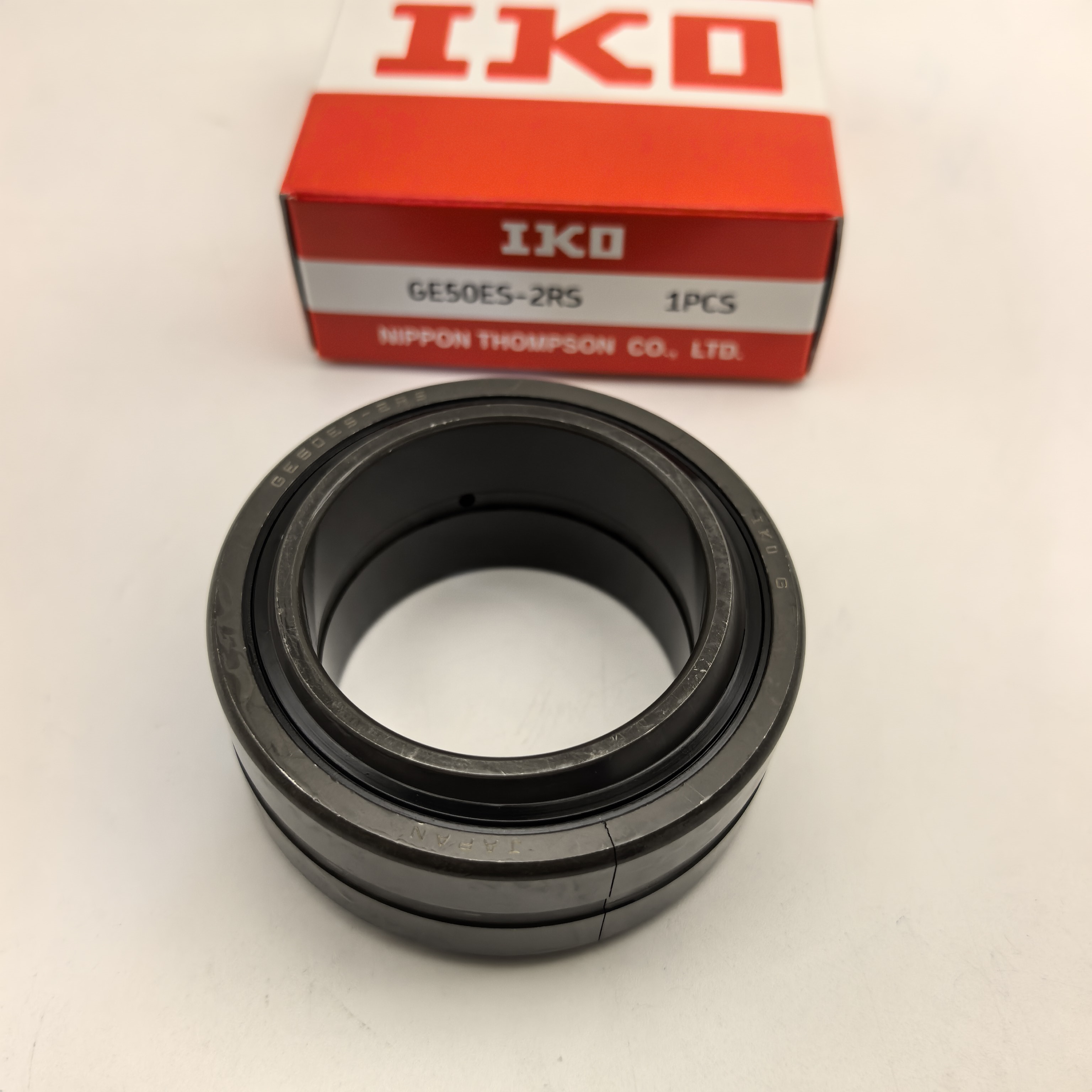 Sphercial عادي المحامل GE50ES-2RS IKO.